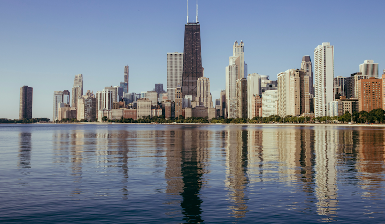 Chicago Set for Sunny Reprieve Before Facing Wet, Windy Conditions, Says National Weather Service