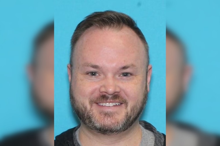 Chicago Veterinarian Pleads Not Guilty to Child Pornography Charges, awaits May Court Date