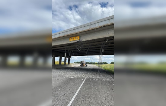 Construction Vehicle Strikes Bridge in Bastrop County, Disrupting SH 21 and US 290 Traffic