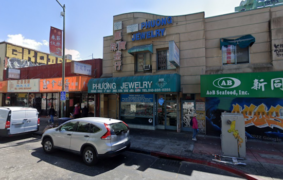 Eight Armed Assailants Stage Daylight Robbery at Oakland Jewelry Store in Chinatown