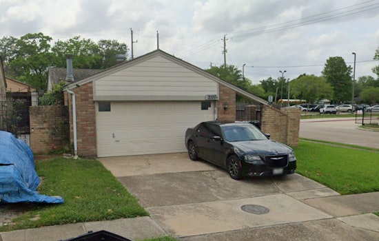 Firefighters Quell Early Morning Blaze in Houston's Westbury Area, No Injuries Reported
