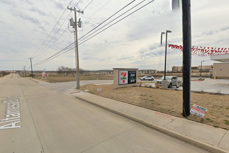 Fort Worth Police Seek Community's Help to Identify Suspected 7-11 Robbery Culprit