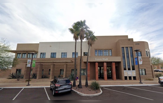 Fountain Hills Honors Departing Arizona Coyotes with Spectacular Colored Fountain Display