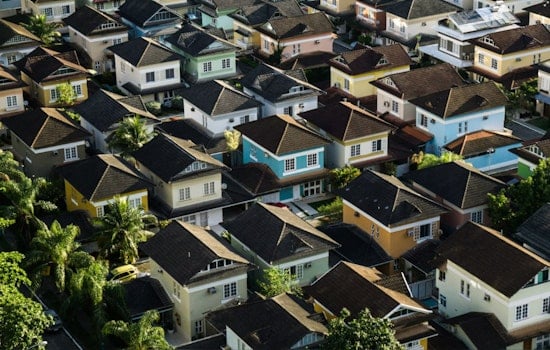 Gov. Abbott Takes Aim at Investment Firms in Bid to Secure Texan Homeownership Dreams