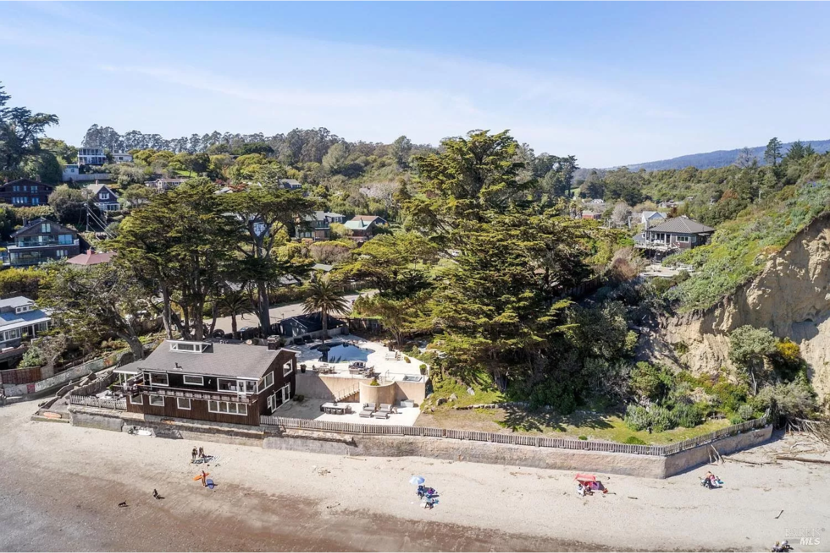 99 Brighton Ave: Bolinas Beach House with Jefferson Airplane History