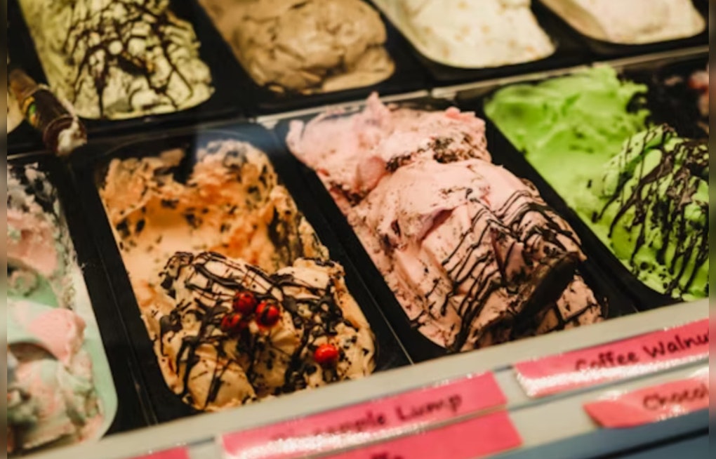 H-E-B Recalls "Creamy Creations" Ice Cream Over Potential Metal Contamination in Texas, Mexico Stores