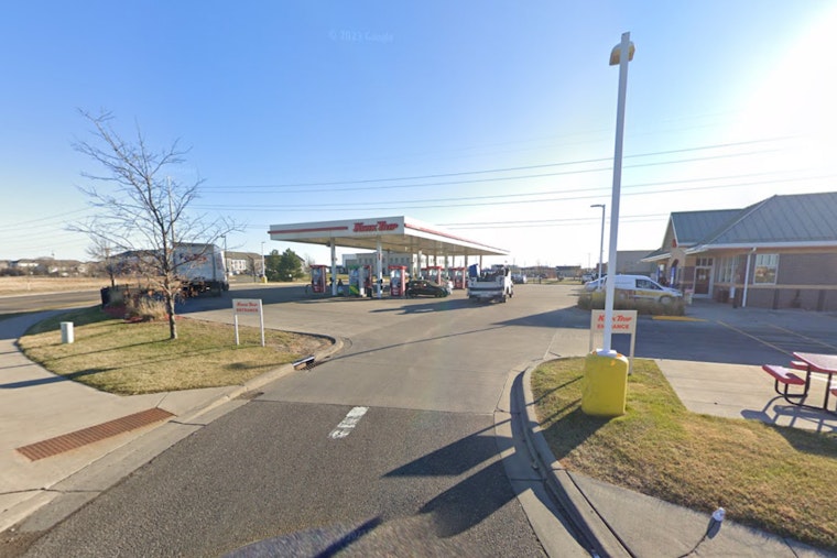 High-Speed Chase Concludes with Arrest of Two Suspects at Brooklyn Park Gas Station