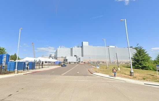 Hillsboro Intel Contractor Sues for $550,000, Claims Chemical Exposure at D1X Plant Cost Sense of Taste and Smell