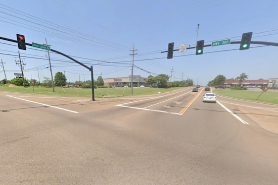 Horn Lake High-Speed Chase Ends in Multi-Vehicle Crash Involving Stolen Car, Several Injured Including Officer