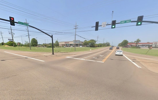 Horn Lake High-Speed Chase Ends in Multi-Vehicle Crash Involving Stolen Car, Several Injured Including Officer