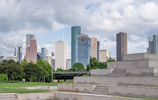 Houston Braces for Unpredictable Weather: Warmth, Fog, and Possible Severe Thunderstorms