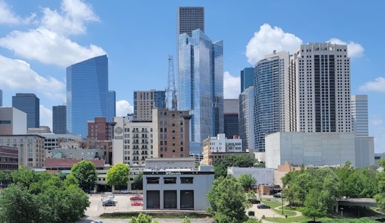 Houston Braces for Weekend Sunshine Before Eclipse-Viewing Hopes Cloud Over