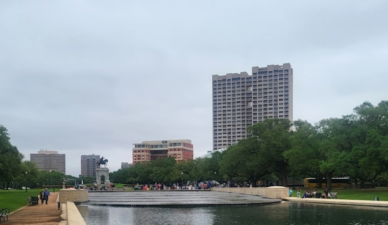 Houston Braces for Weekend Thunderstorms as National Service Warns of 'Marginal Risk'