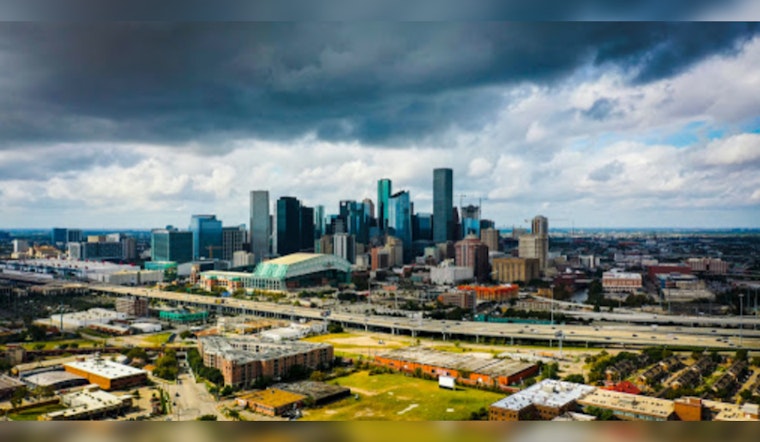 Houston Gears Up for Mixed Weather, Wind Gusts; Sunny Weekend Forecast Post Storms