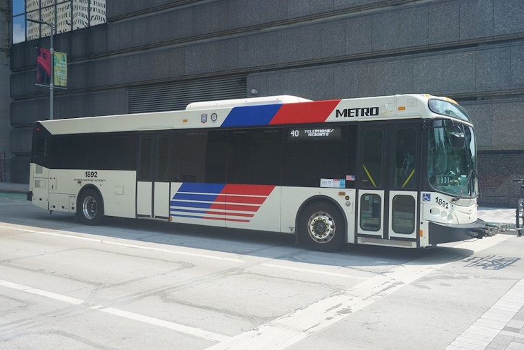 Houston METRO Struggles with 2030 Emission-Free Goal, Rolls Out Diesel Buses Amidst Electric Push