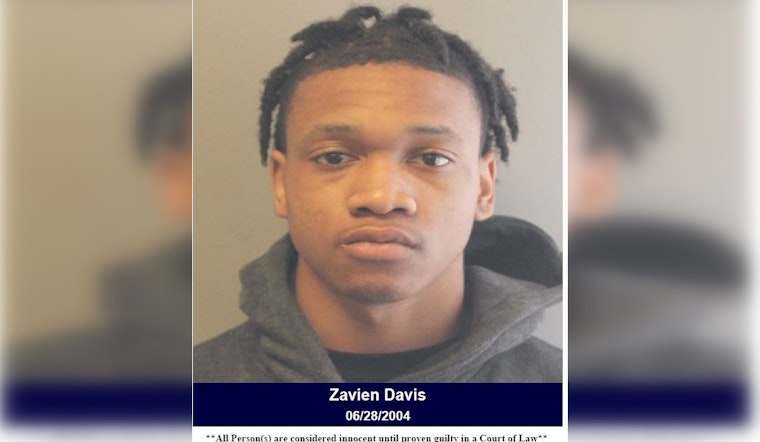 Houston Police Arrest Man After High-Speed Chase on Parkway; Zavien Davis Faces Theft, Evading Charges