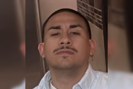 Houston Police Charge Ricardo Reyna in Fatal Shooting, Manhunt Underway
