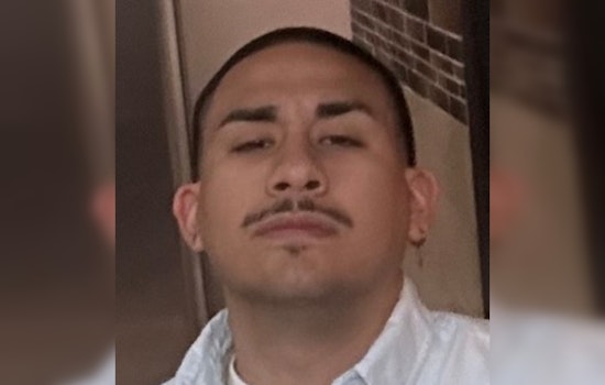 Houston Police Charge Ricardo Reyna in Fatal Shooting, Manhunt Underway