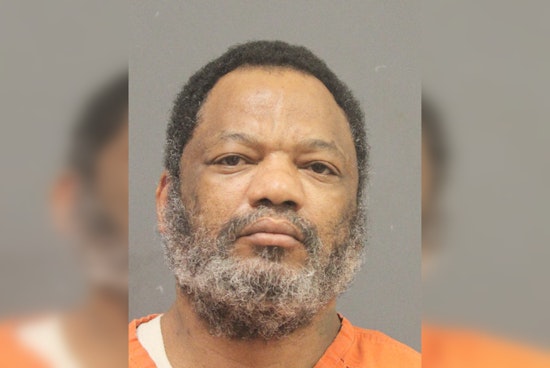 Houston Police on the Hunt for Suspected Murderer After Fatal Knifing at Gas Station