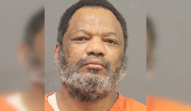Houston Police on the Hunt for Suspected Murderer After Fatal Knifing at Gas Station