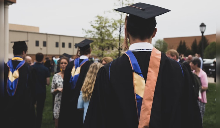 Houston Students Favor Local Colleges with UH and HCC Leading the Way, Analysis Shows