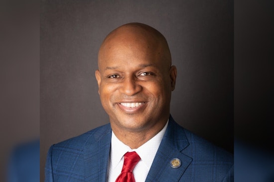 Illinois House Speaker Welch Balances D.C. Fundraiser with Honoring Labor Legend Amid Local Political Shift and PR Fray