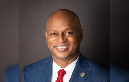 Illinois House Speaker Welch Balances D.C. Fundraiser with Honoring Labor Legend Amid Local Political Shift and PR Fray
