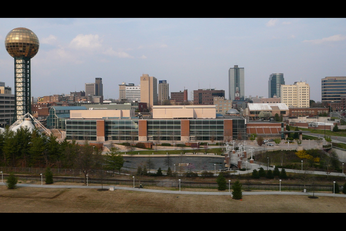 Knoxville Design Review Board Delays Vote on Proposed 17Story