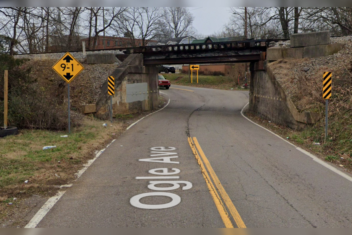 Knoxville Fire Department Vehicle Strikes Railroad Underpass With No