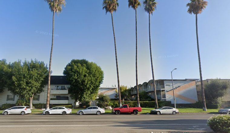 Los Angeles Firefighters Extinguish Winnetka Apartment Fire in Under 20 Minutes, No Serious Injuries Reported