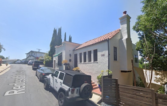 Los Angeles Firefighters Quickly Extinguish Blaze at Silver Lake Home; No Injuries Reported
