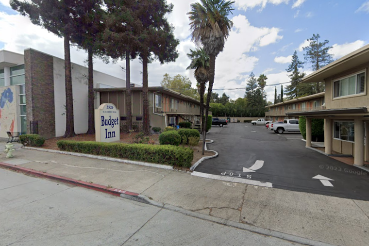 Man Arrested for Alleged Kidnapping of 4-Year-Old Daughter After Chase Ends at Redwood City Motel