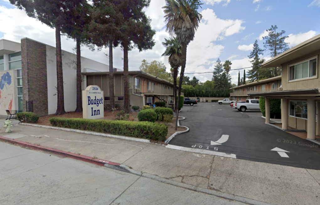 Man Arrested for Alleged Kidnapping of 4-Year-Old Daughter After Chase Ends at Redwood City Motel
