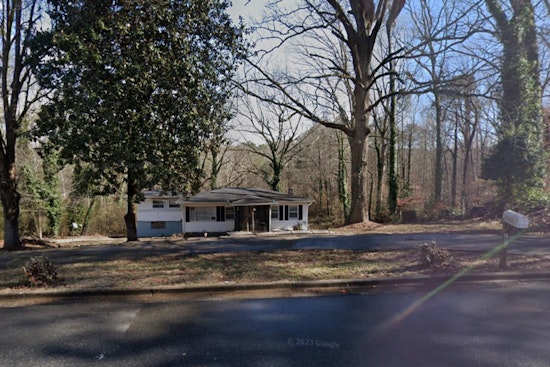 Man Critically Injured in Early Morning Atlanta Shooting, Suspect at Large