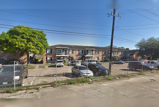 Man Fatally Shot After Verbal Altercation at Houston Apartment Complex, Police Seek Suspect