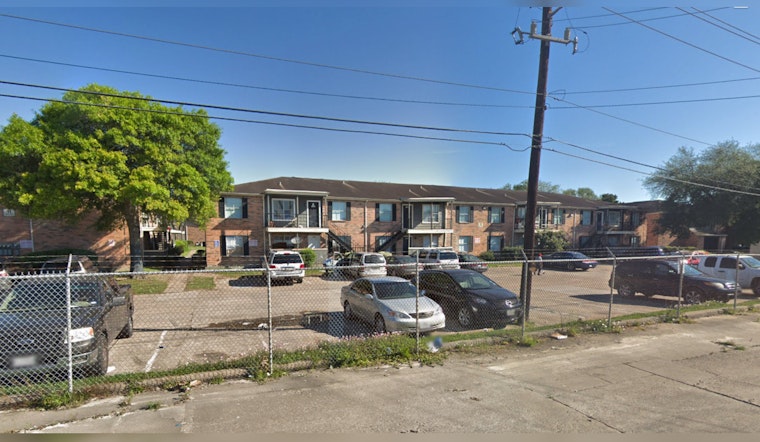 Man Fatally Shot After Verbal Altercation at Houston Apartment Complex, Police Seek Suspect