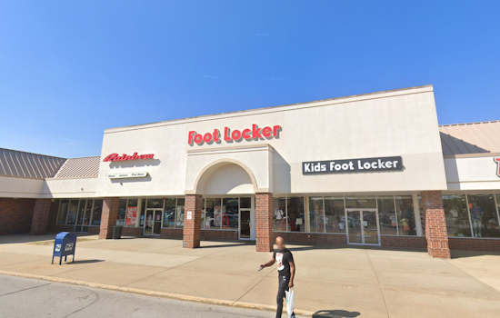 Man Fatally Shot Outside Kids Foot Locker in Chicago
