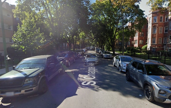 Man Shot and Killed in Chicago's South Shore, Police Investigation Underway