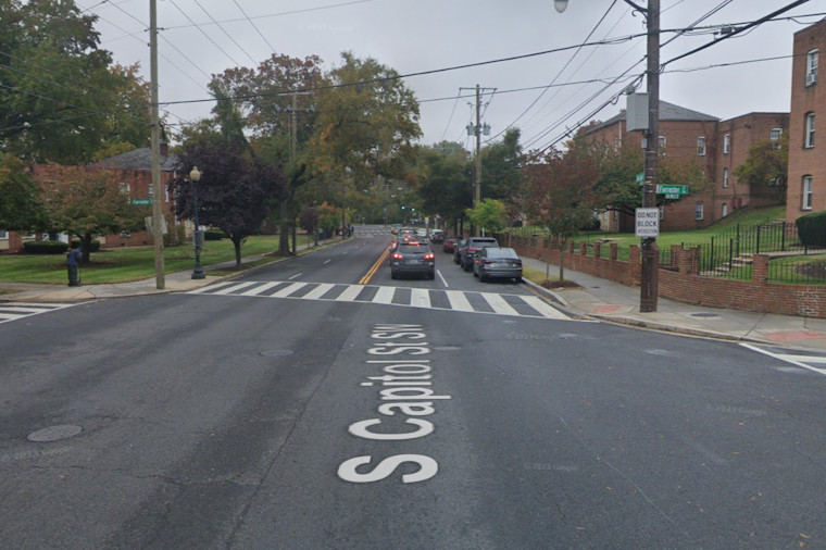 Man Stabbed and Robbed at Bus Stop in Washington D.C.