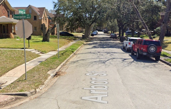 Man Wounded in Third Ward Shooting Seeks Help at Club, Houston Police Seek White Cadillac