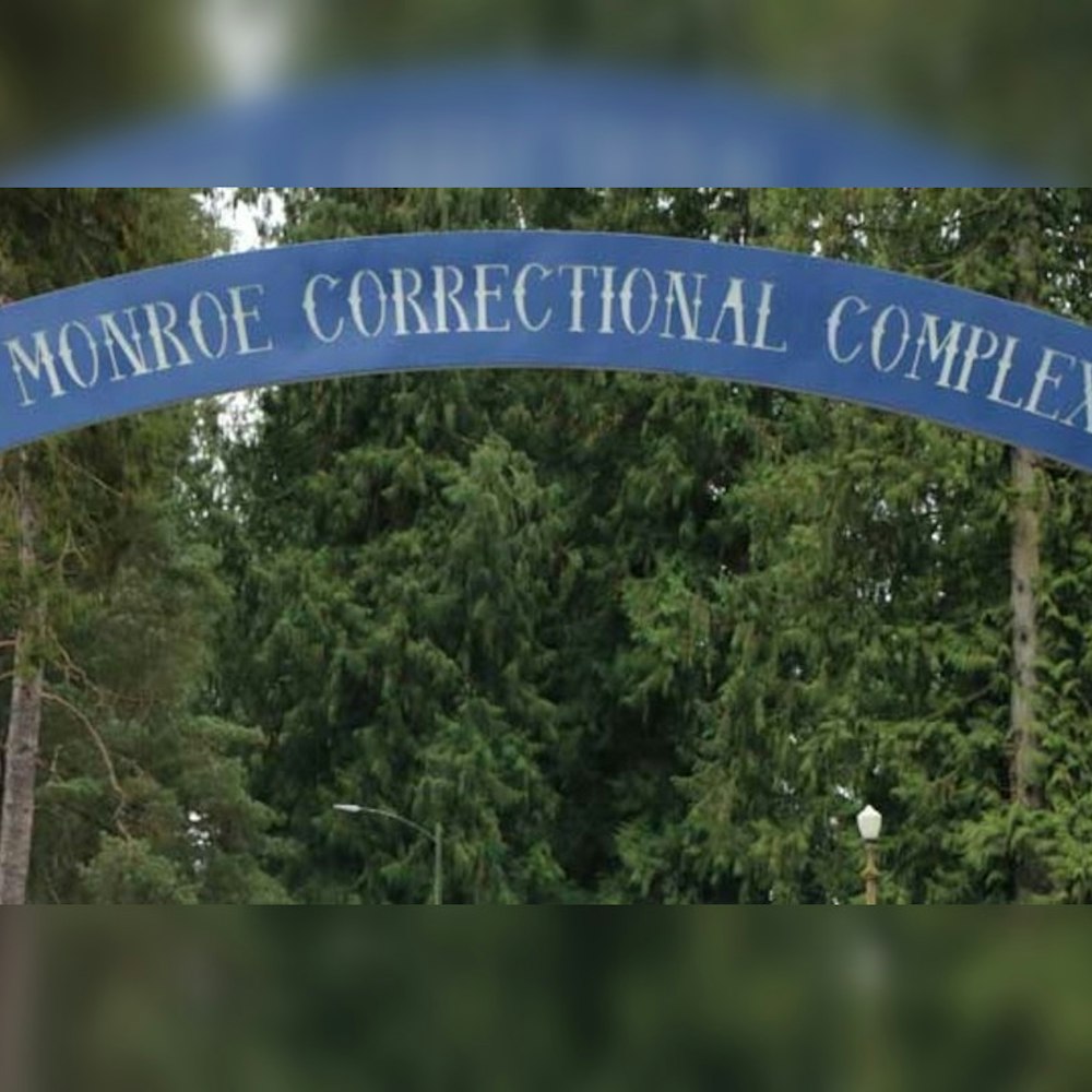Manhunt Ensues After Inmate Escapes from Monroe Correctional Complex in Washington State