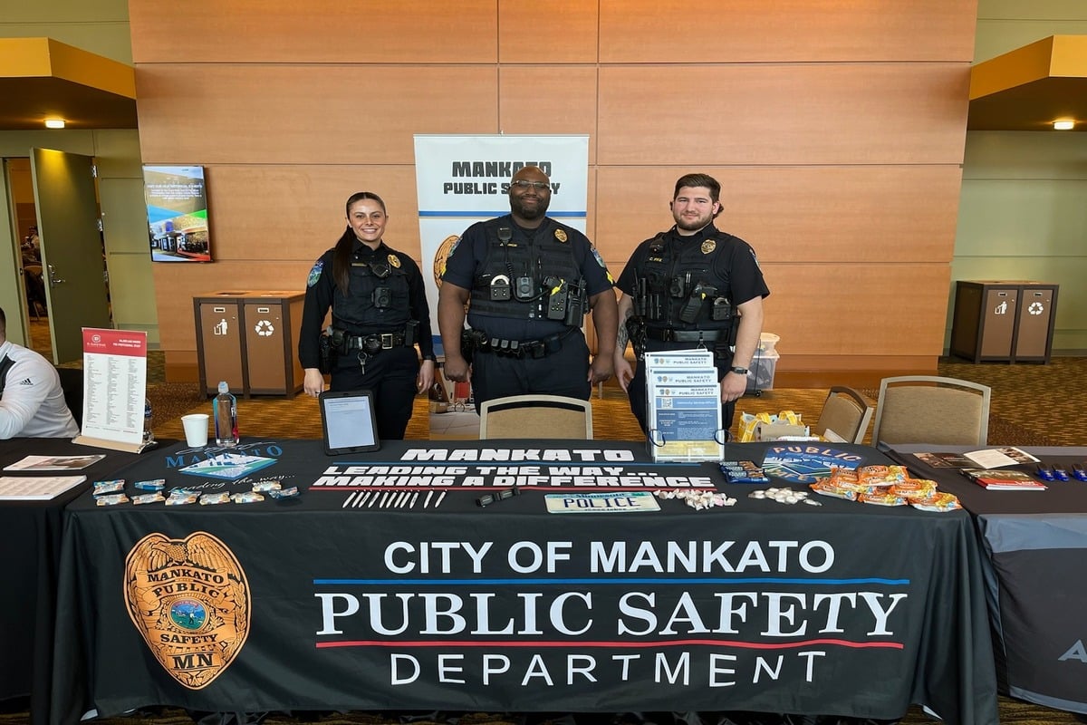 Mankato Police Engage with Potential Recruits at Law Enforcement