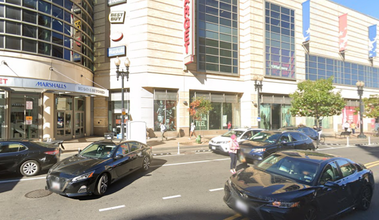 Metropolitan Police Intensify Search for Suspects in Daylight Robbery on 14th Street in Northwest D.C.