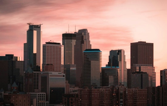 Minneapolis Braces for Sunny Sunday Before Week of Showers and Storms, NWS Advises