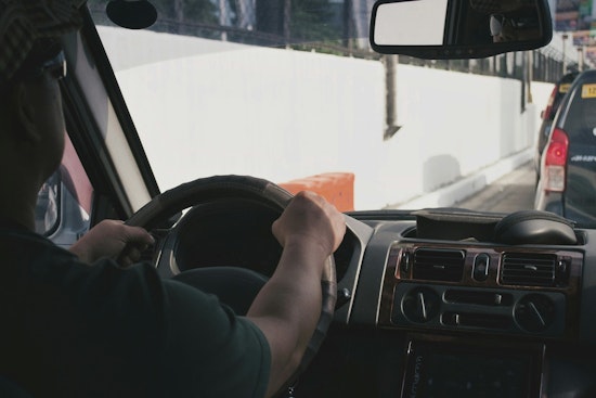 Minnesota Legislators Progress on Landmark Bill to Boost Ride-share Driver Pay and Benefits
