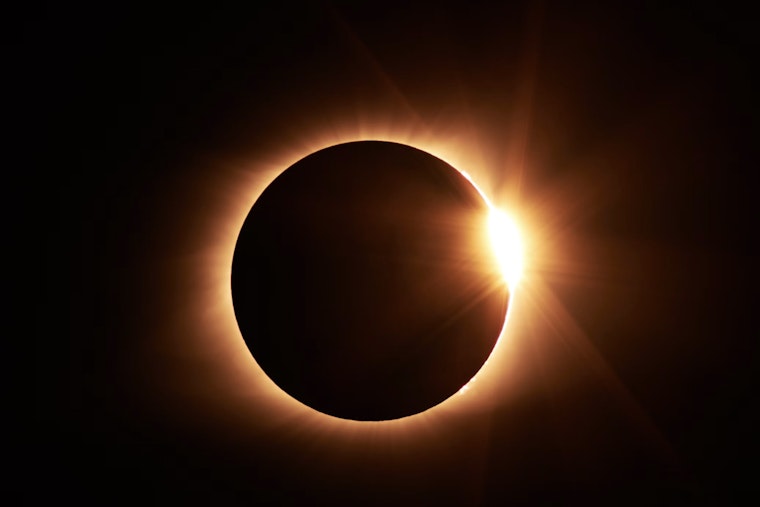 MIT Haystack Observatory to Decode Eclipse's Effects on Atmosphere as Darkness Descends on North America