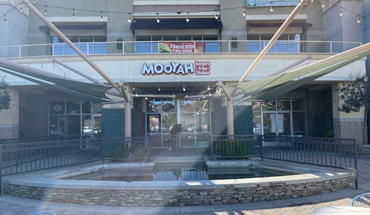 MOOYAH Burgers, Fries & Shakes Heats Up Valencia with Latest Los Angeles Area Location