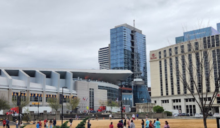 Nashville Manhunt Underway for Suspect Accused of Vicious Stabbing in Walk of Fame Park