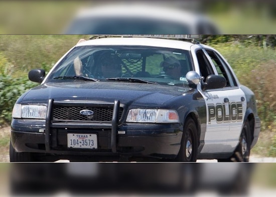 No Injuries Reported After 18-Wheeler Jackknifes, Spills Fuel on I-35 North of San Marcos