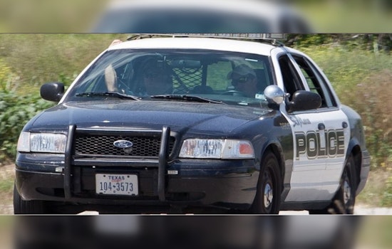 No Injuries Reported After 18-Wheeler Jackknifes, Spills Fuel on I-35 North of San Marcos